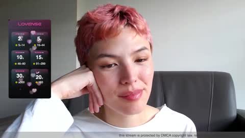 Snapshot of hivivi chatting on 12/22/25, 06:32 Vivi online show from 12/22/25, 06:32