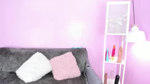 hiyakasudere_ online show from 10/06/25, 07:00