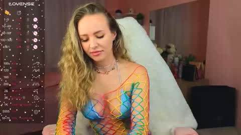 Ksenia online show from 09/22/25, 11:29