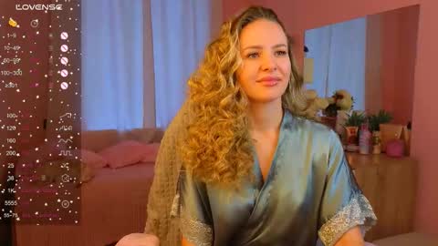 Ksenia online show from 09/24/25, 01:42