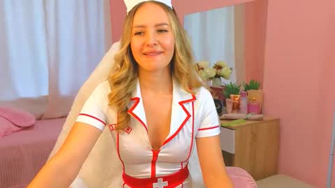 Ksenia online show from 10/18/25, 01:52