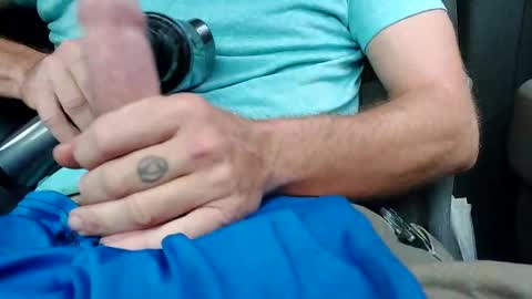 Snapshot of hmr625 chatting on 10/19/25, 10:10 hmr625 online show from 10/19/25, 10:10