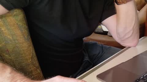 Snapshot of hnic9999 chatting on 11/29/25, 10:35 Nick online show from 11/29/25, 10:35