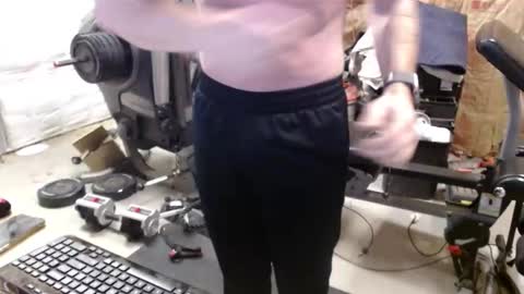 Snapshot of hnic9999 chatting on 02/16/26, 01:18 Nick online show from 02/16/26, 01:18