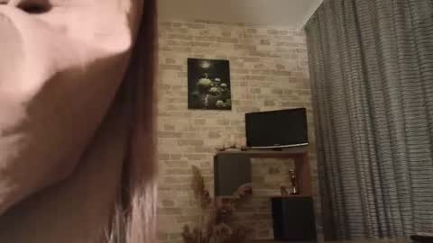 Snapshot of hoaarisa chatting on 01/09/26, 10:11 Sofia online show from 01/09/26, 10:11