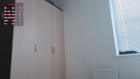 Snapshot of hoaarisa chatting on 01/18/26, 12:09 Sofia online show from 01/18/26, 12:09