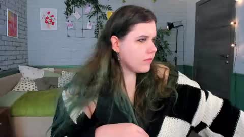 Snapshot of hoctra_neith chatting on 06/14/26, 06:15 Hanna online show from 06/14/26, 06:15
