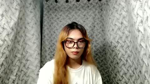 Snapshot of hoelyaurora chatting on 06/22/26, 06:05 Aurora3 online show from 06/22/26, 06:05