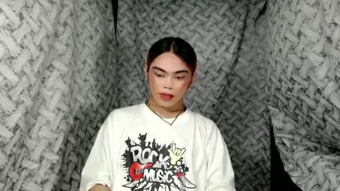 Snapshot of hoelyaurora chatting on 06/29/26, 07:47 Aurora3 online show from 06/29/26, 07:47