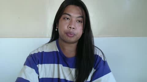 Snapshot of hoelykarina chatting on 06/14/26, 03:52 Karina3 online show from 06/14/26, 03:52