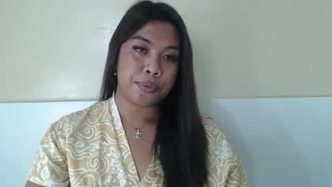 Snapshot of hoelykarina chatting on 06/22/26, 02:03 Karina3 online show from 06/22/26, 02:03