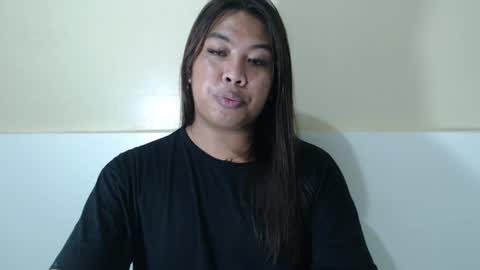 Snapshot of hoelykarina chatting on 06/25/26, 05:28 Karina3 online show from 06/25/26, 05:28