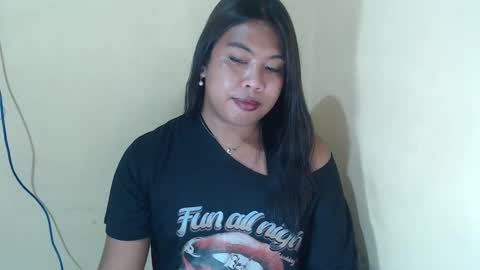 Layla3 online show from 05/05/26, 11:40