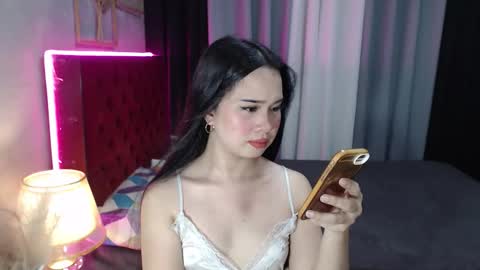 hoelymolly online show from 10/23/25, 07:40