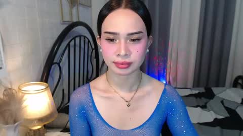 hoelymolly online show from 05/15/26, 10:50
