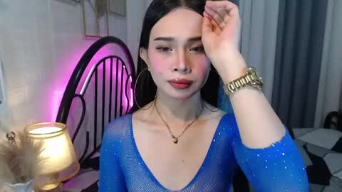 hoelymolly online show from 05/21/26, 06:37