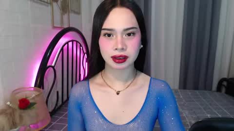 hoelymolly online show from 06/21/26, 07:05