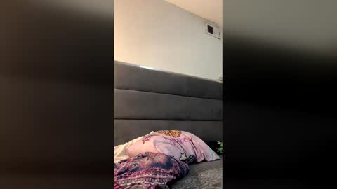 Snapshot of hoffman0189 chatting on 02/06/26, 02:16 hoffman0189 online show from 02/06/26, 02:16