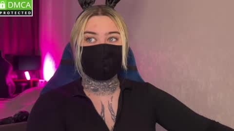 Snapshot of hoffmanite chatting on 04/01/26, 09:21 hoffmanite online show from 04/01/26, 09:21