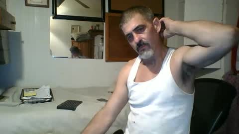 Snapshot of hoglegg99384194 chatting on 09/20/25, 10:00 hoglegg99384194 online show from 09/20/25, 10:00