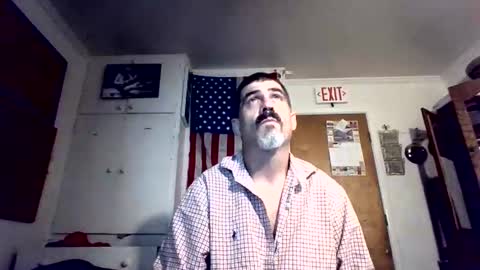 Snapshot of hoglegg99384194 chatting on 10/06/25, 11:13 hoglegg99384194 online show from 10/06/25, 11:13