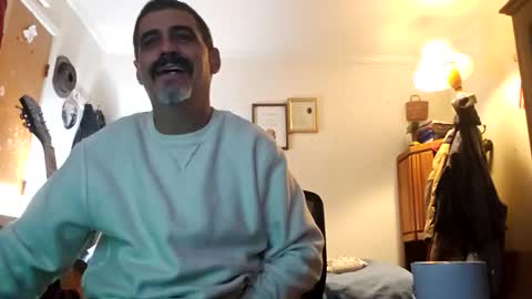 hoglegg99384194 online show from 12/18/25, 09:04