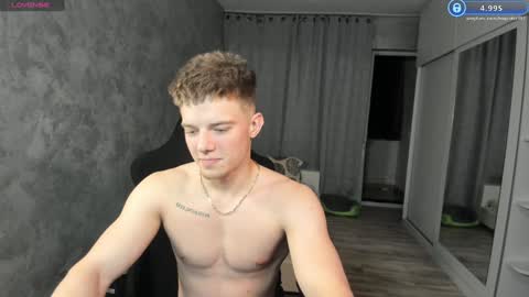 Snapshot of hogrider192 chatting on 12/04/24, 02:09 Victor online show from 12/04/24, 02:09