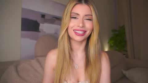 Moni Monica online show from 05/12/26, 08:11