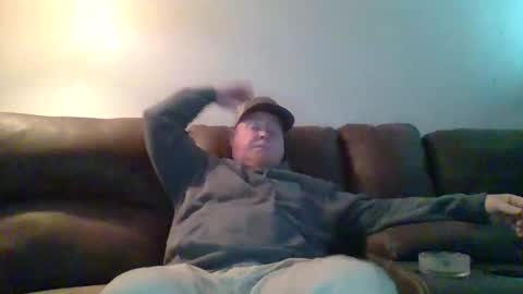 holden994 online show from 11/08/25, 01:55