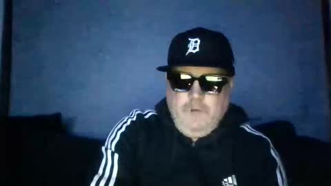 Snapshot of holden_minutz chatting on 02/13/26, 09:05 holden_minutz online show from 02/13/26, 09:05