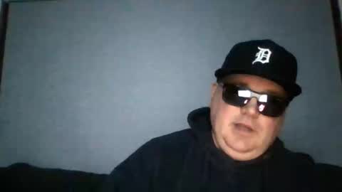 Snapshot of holden_minutz chatting on 04/10/26, 08:08 holden_minutz online show from 04/10/26, 08:08