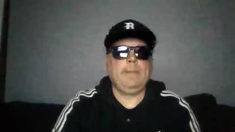Snapshot of holden_minutz chatting on 04/29/26, 06:39 holden_minutz online show from 04/29/26, 06:39