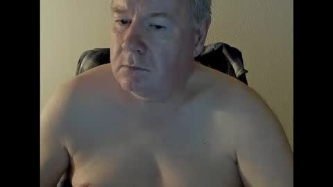 Holger online show from 10/12/25, 03:33