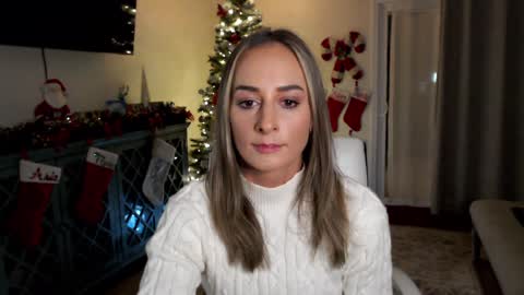 Holi Hurricane online show from 12/21/24, 05:14