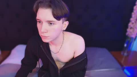 Snapshot of hollannd_ chatting on 03/27/26, 04:18 Holland online show from 03/27/26, 04:18