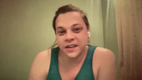 Hollys Drive threw Side Of CB. online show from 12/22/25, 07:49