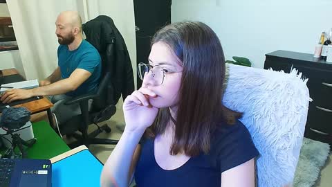 Holly and Honey online show from 01/20/25, 09:22