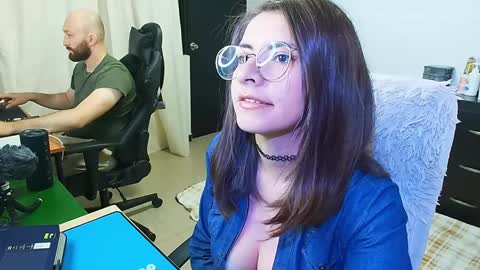 Holly and Honey online show from 02/04/25, 09:52