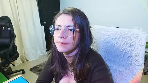 Holly and Honey online show from 02/05/25, 10:01