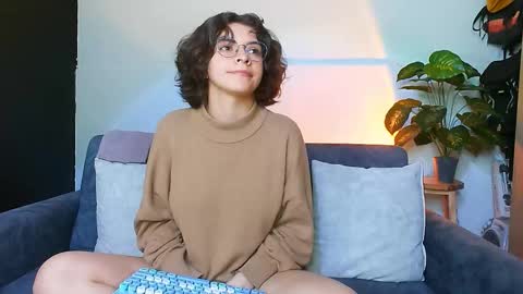 Holly and Honey online show from 10/14/25, 10:32