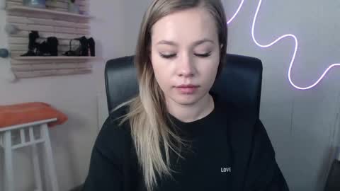 Holly online show from 12/09/24, 06:34