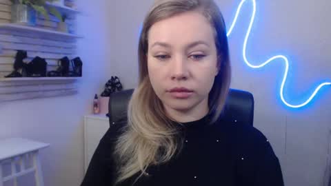 Holly online show from 01/22/25, 03:31