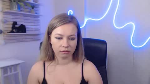 Holly online show from 01/24/25, 07:41