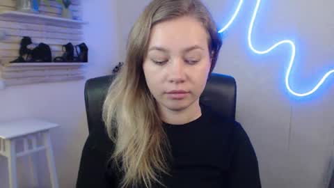 Holly online show from 01/28/25, 10:56