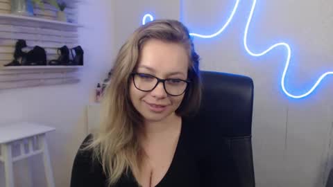 Holly online show from 01/29/25, 08:51