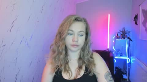 Holly online show from 10/23/25, 06:17