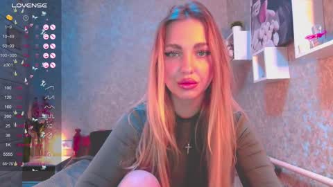 holly_molly8 online show from 12/13/24, 04:27