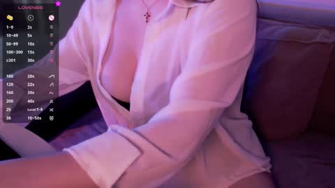 Molly online show from 12/18/25, 01:50