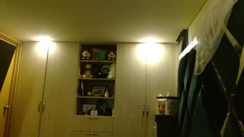 Snapshot of holly_rose69 chatting on 06/22/26, 04:31 Holly online show from 06/22/26, 04:31