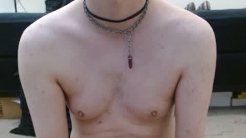 Snapshot of hollyhawkes chatting on 01/18/25, 11:44 Holly Hawkes online show from 01/18/25, 11:44